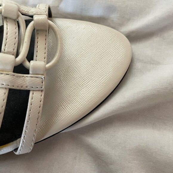 Calvin Klein Women's Neah Caged Sandals White Gladiator Size 9.5 M Excellent Con - Picture 6 of 16